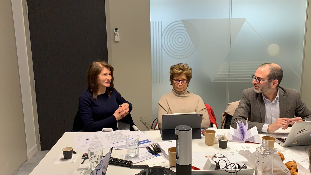 jeromeleleu's tweet photo. #CESSante : Échanges passionnants en direct de la salle de la webconférence de Interaction Healthcare @digitalsante sur « les grandes tendances de la #esante » présentées au #CES2020 avec tous nos intervenants cc @PironTristan #iA #Patient #DigitalTherapeutics #Data ... #hcsmeufr https://t.co/KnauLQDc45