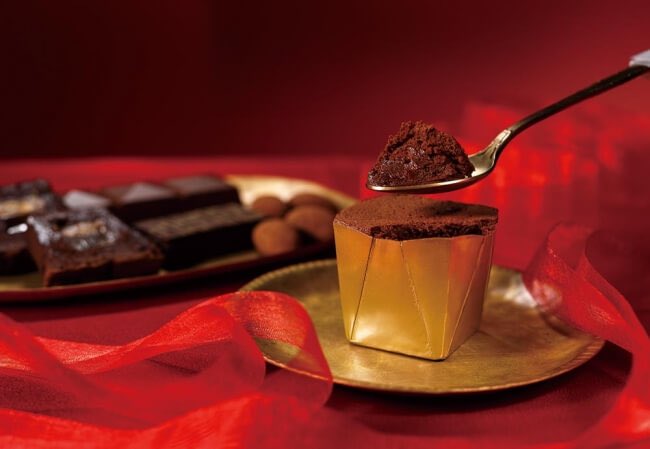 札幌リスト 累計600万個超えの伝説のバレンタインショコラ 炎のチョコレート を販売する銀のぶどうが 明日29日より大丸札幌に出店 チョコレートを炎でとろとろ焼き蒸すことによって 濃厚なカカオのコクはそのままに 一瞬で ふわっ ととろける濃密なく