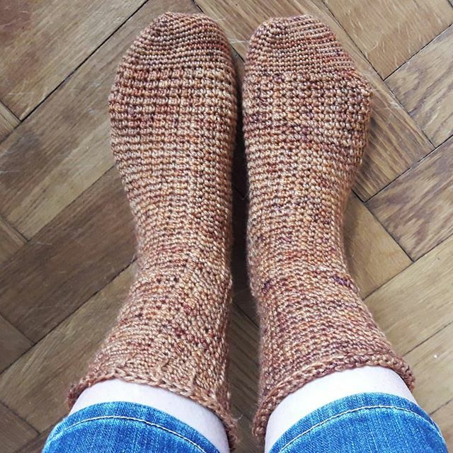 craftyescapism's tweet photo. My #weeklywip is a FO. Yippee 💕💕💕 These could be my favourite crochet socks EVER! The merino bamboo blend of @mrb_yarn feels warm & super soft and the fit of this Birgitte Sock pattern by @vickibrowndesigns is just right! No customisation required & … https://t.co/uCYrxTnNcV https://t.co/9qweaUXn0N