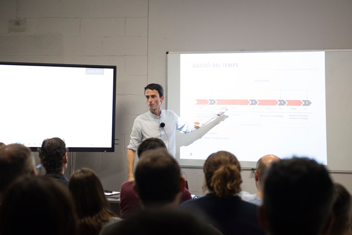 QRMInstitute's tweet photo. Avui som al @CfpManresa realitzant dues activitats simultànies amb més de 50 assistents. Tenim el Workshop  Buggie Lean on els participants experimenten la cadena de muntatge d'un cotxe. D'altra banda @SergiMussons, ens ofereix la conferència sobre #QRM.

Gràcies a tots i totes https://t.co/2MZfNdsewh