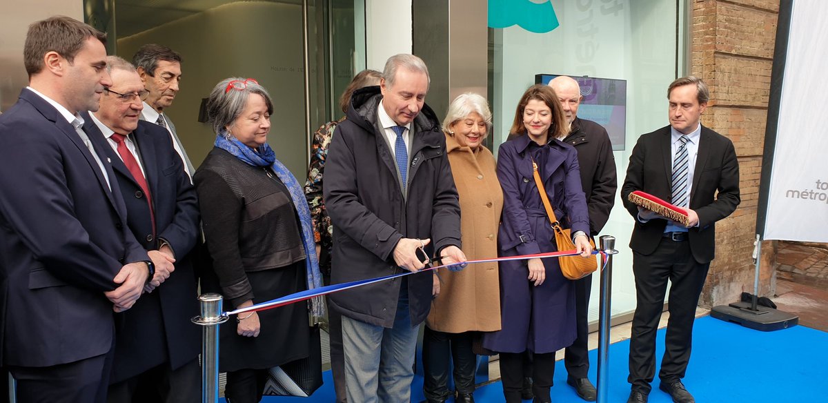 MAMontaut's tweet photo. Inauguration de la Maison de l'Eau de Toulouse Métropole 3 rue d'Alsace-Lorraine, site d'accueil de #Eaudetoulousemetropole au service des habitants.
Ils peuvent y faire toutes leurs démarches
Ce lieu, a été réalisé par #Setom, société dédiée filiale de #Veolia. https://t.co/EXn0694QrP