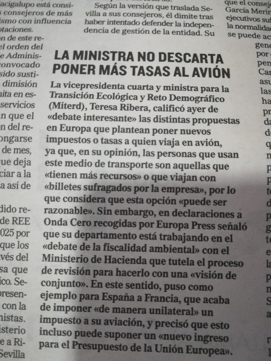 DelCdad's tweet photo. Por lo visto los canarios abundamos en ingresos por eso el #Psoe plantea un aumento de tasa a los aviones. Si son unos máquinas https://t.co/XojQHpJUzZ