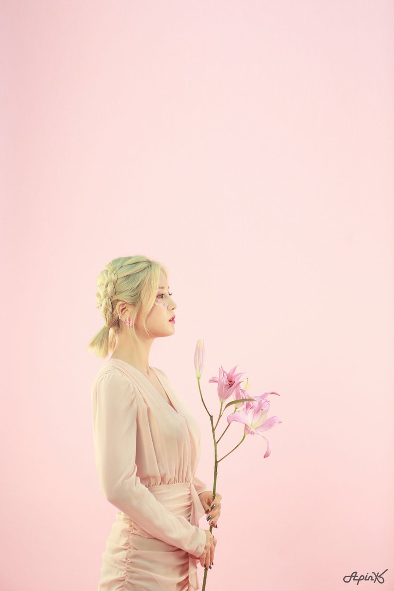 mulgokizxry's tweet photo. FLORAL DAY BEHIND NAVER UPDATE 🌺🌸

#FLORAL_DAY https://t.co/fABGWBqTH9