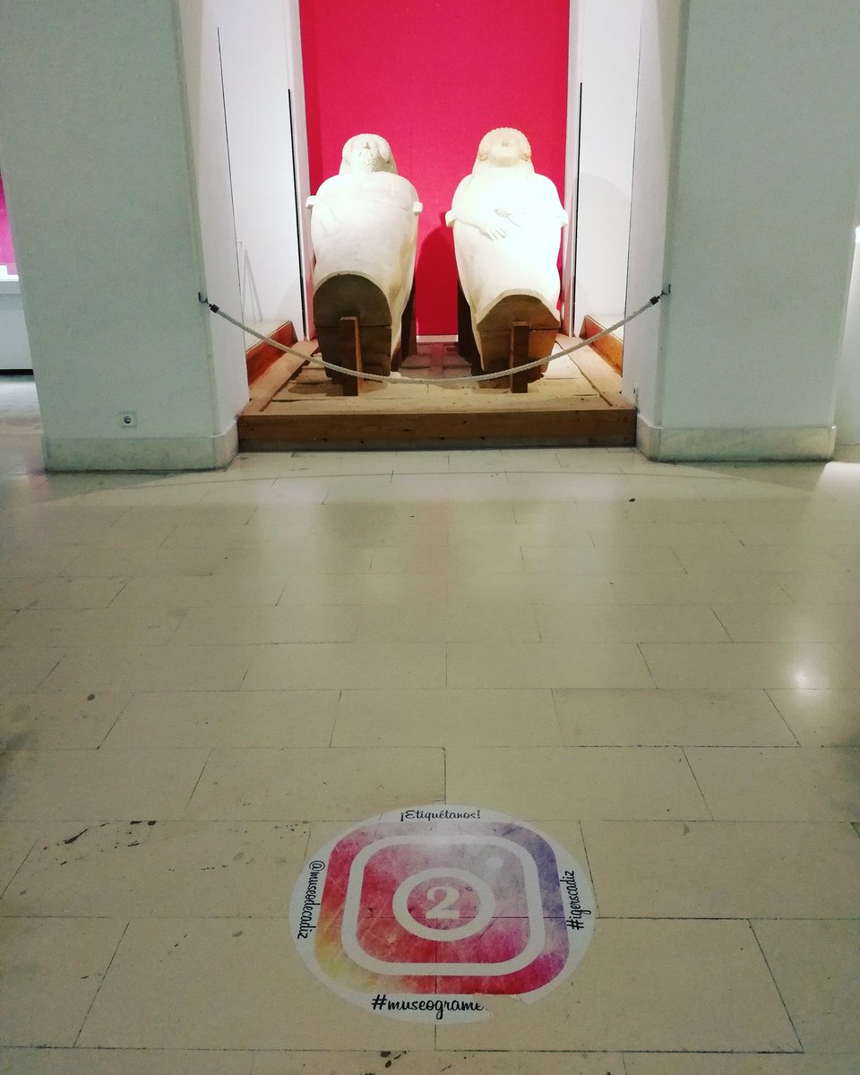 MuseoCadiz's tweet photo. Después de casi un año de funcionamiento de nuestra #instaruta en el museo podemos asegurar que este es el #instapoint con mayor desgaste. ¿Por qué será? 🤔 https://t.co/PSsZtXWhhB