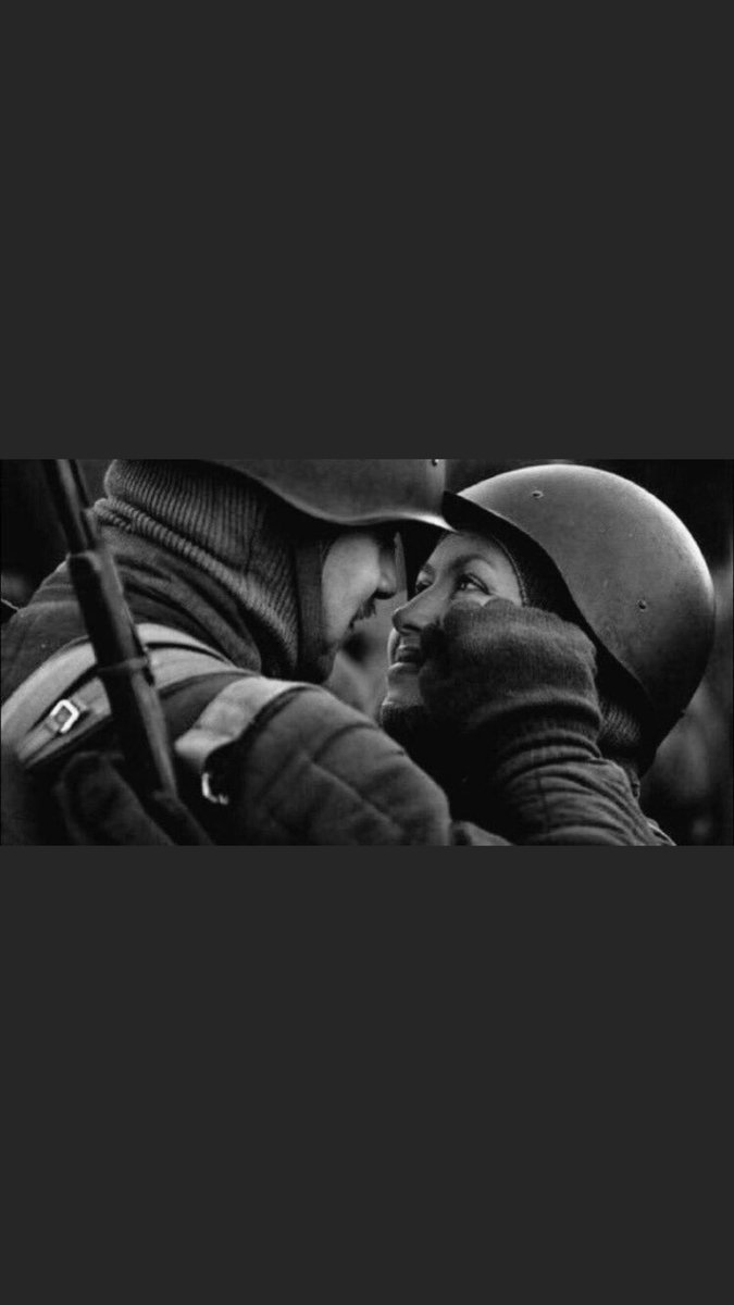 mam1659's tweet photo. أعرفك جيداً
متى تفرح وتحزن
متى تتعب وترتاح 
حفظتُ تفاصيلك
 عن ظهر قلب 
و من_ذات_الشفاه
قرأت حرفك
إحتويت ضعفك
أبعدت وجعاً
كاد يفتك بنبضك
حتى بتُ لا أعرف نفسي !!
 إن كنتُ أنا 
أم أكون أنتَ https://t.co/DEI5A6Bvq1