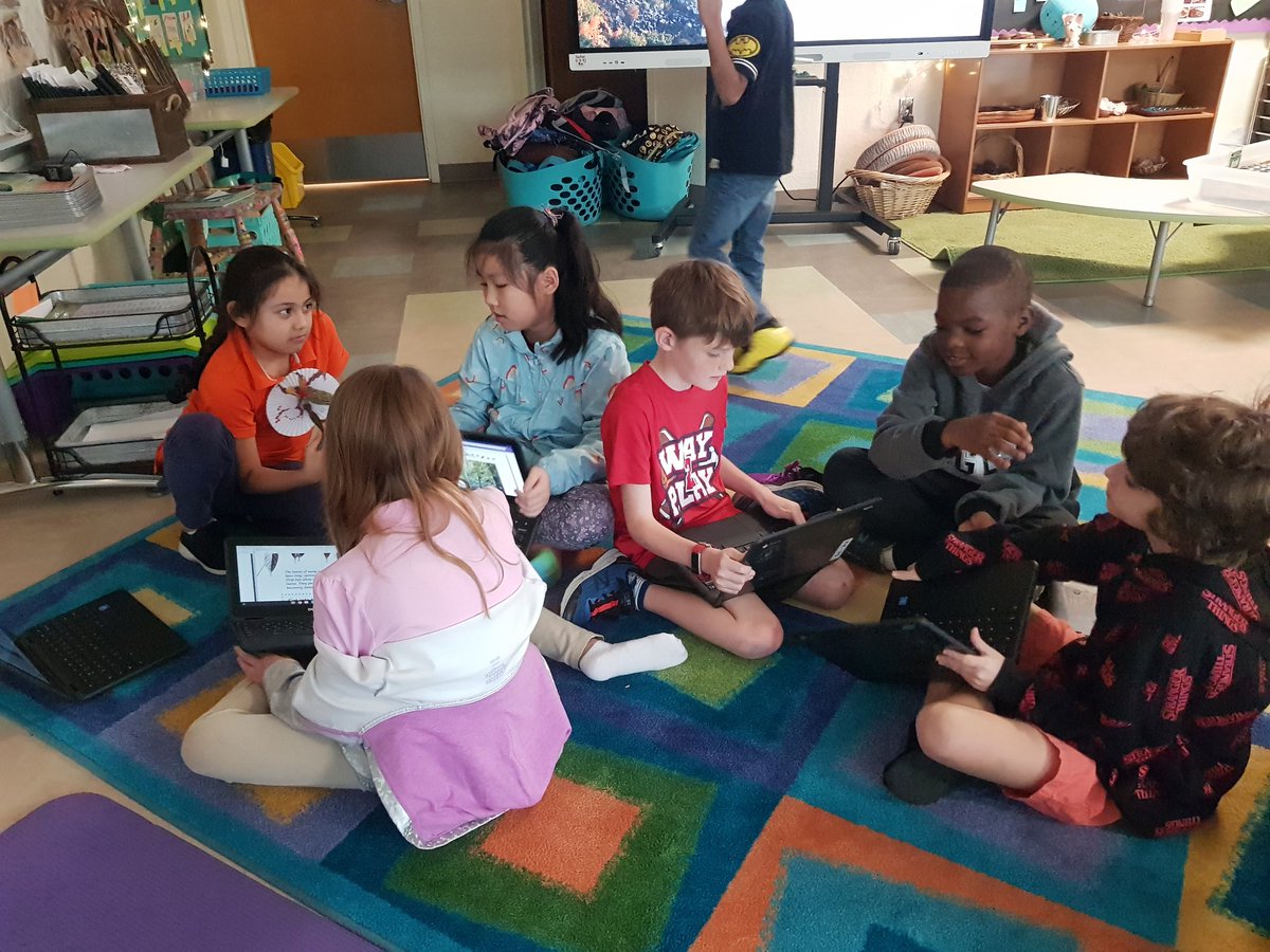 TaylorTurizo's tweet photo. Answering nonfiction text questions through discussion. Our PBL topic is the Amazon Rainforest and Ss are reading about the rainforest food chain. #smallgroup #authenticreading https://t.co/dQVWqVlf1A