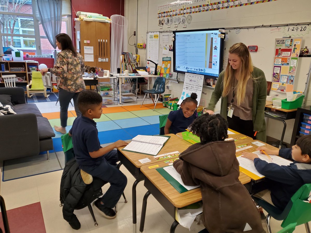 MelissaH_G's tweet photo. Phonics modeling by GA TOTY! Amazing work and guidance! @parksideaps @principalfoster @2020GaTOTY @MsFulmerES https://t.co/8K7sqLz8YK