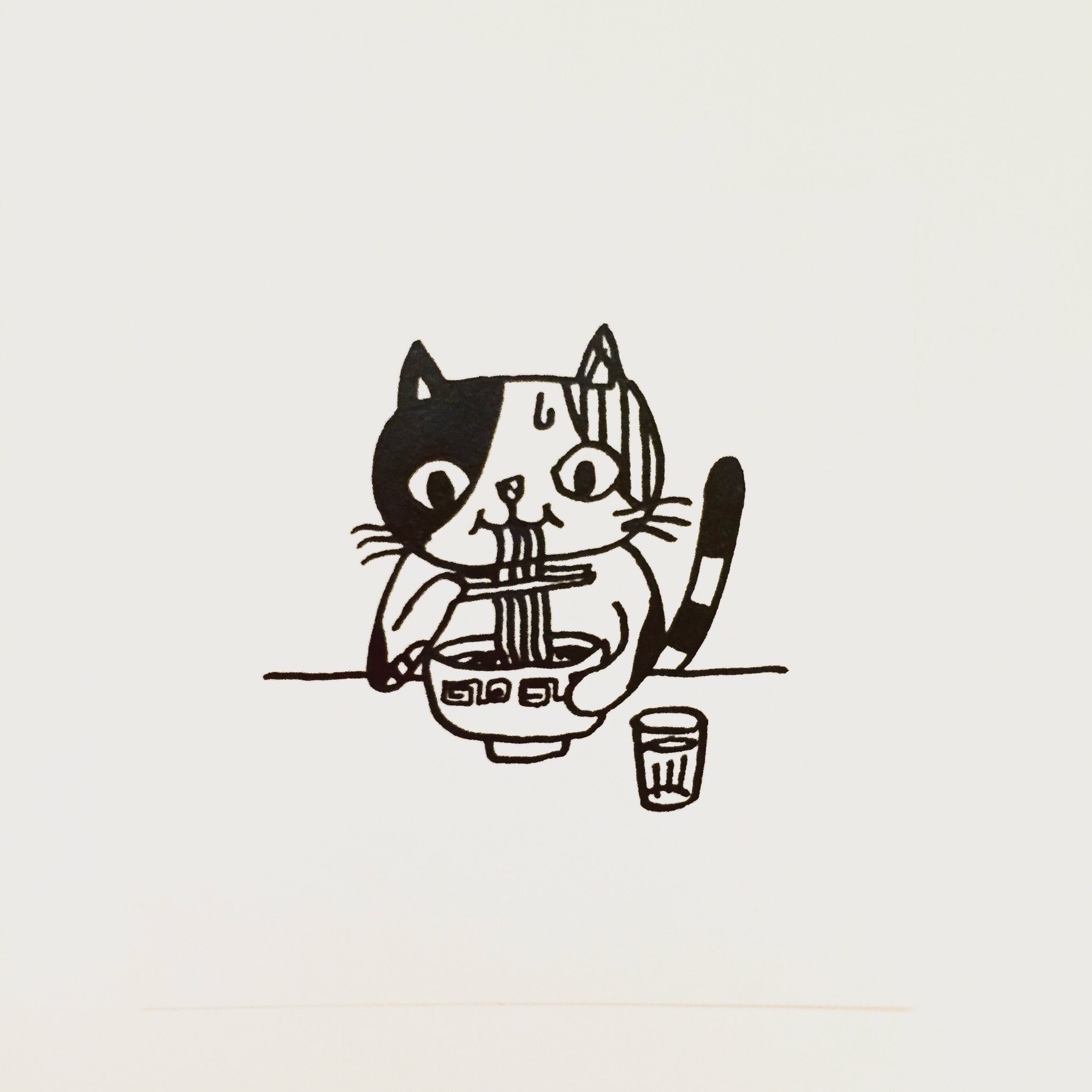 Twitter 上的 肌子 今日のイラストはコレ ｪ ラーメンを食べる猫 イラスト 猫 ネコ ねこ オリジナル ペン画 アナログ画 絵 猫の絵 白黒猫 三毛猫 T Co Skzjivdcpe Twitter