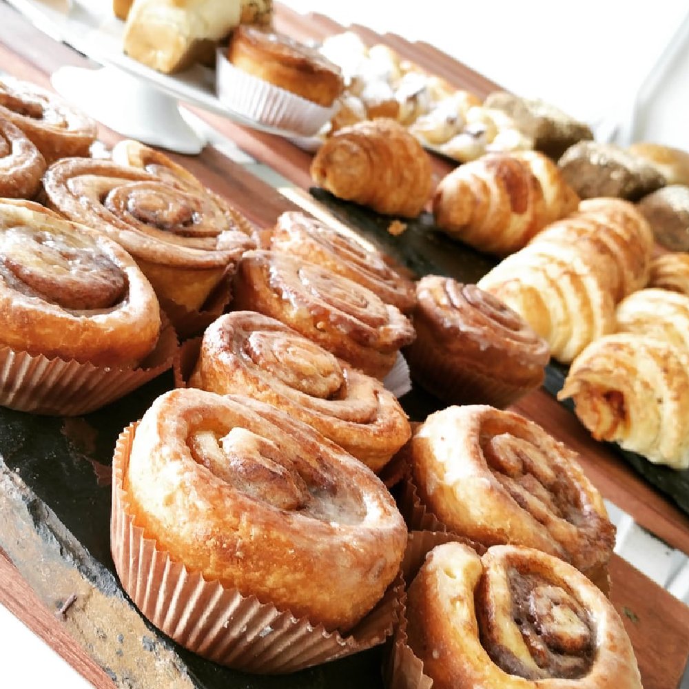 Join us at our craft bakery retail shop in Ashby where you can taste our yummy artisan bread, cakes and more! 

Find us at: 1 The Green, Ashby de la Zouch, Leicestershire LE65 1JU📍We’re open Monday - Friday, 8am to 2pm and Saturday, 8am to 1pm.