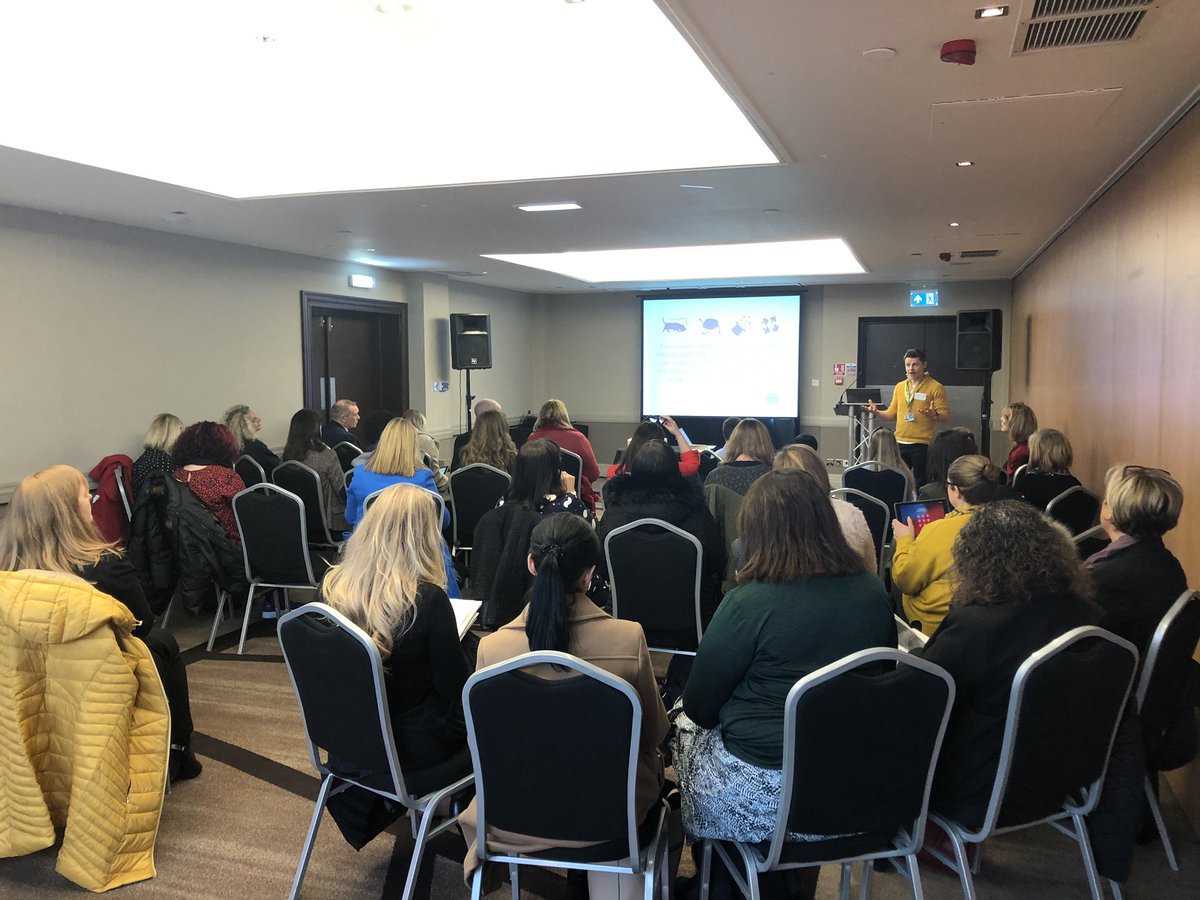 PDNardo's tweet photo. @wp_education @Creatwittity Exploring opportunities for creativity within the curriculum ‘How might we do things differently to truly listen to learners, to engage & equip them for learning, life &work’. How can we embrace this approach in ➗✖️➖➕? @ESskills #wppconference https://t.co/HBNZ9wDvQ6