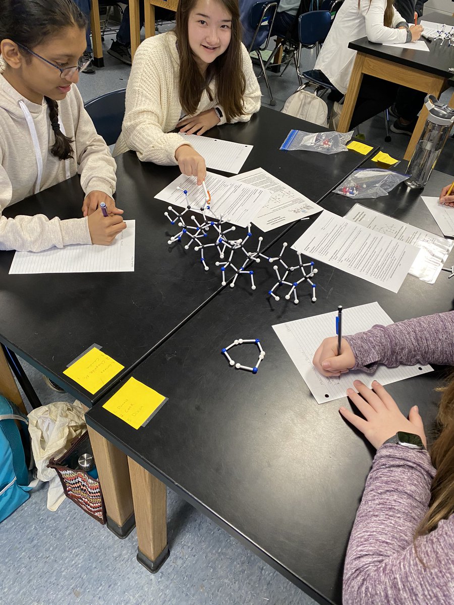 MgCHemIStrY's tweet photo. Here is a piece of fun from last week! @ASIM_BIO_AAMU brought us MacMol building kits, and Pre-AP Bio enjoyed building their oligosaccharides made from glucose monomers! #mcslearn #biorocks #asim https://t.co/8zEG4m5Np1