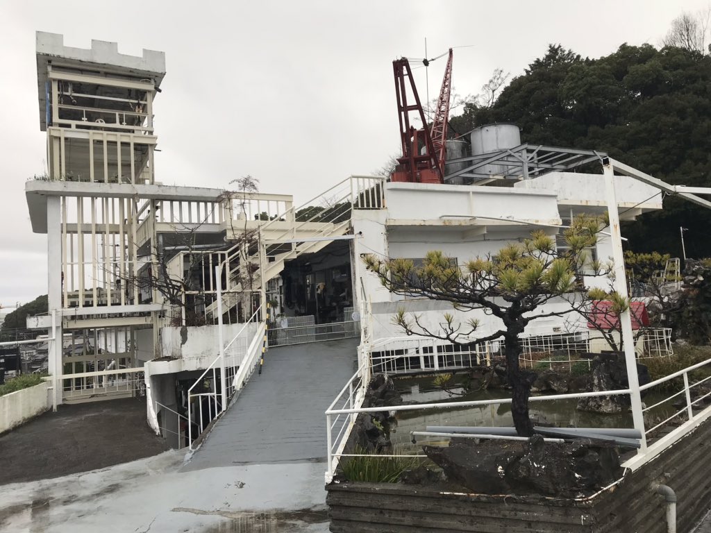 エピソードが全部強烈 法律無視 設計図もなし 建築経験のない夫婦が独学 自力で建設した 沢田マンション を訪れた時の話 Togetter