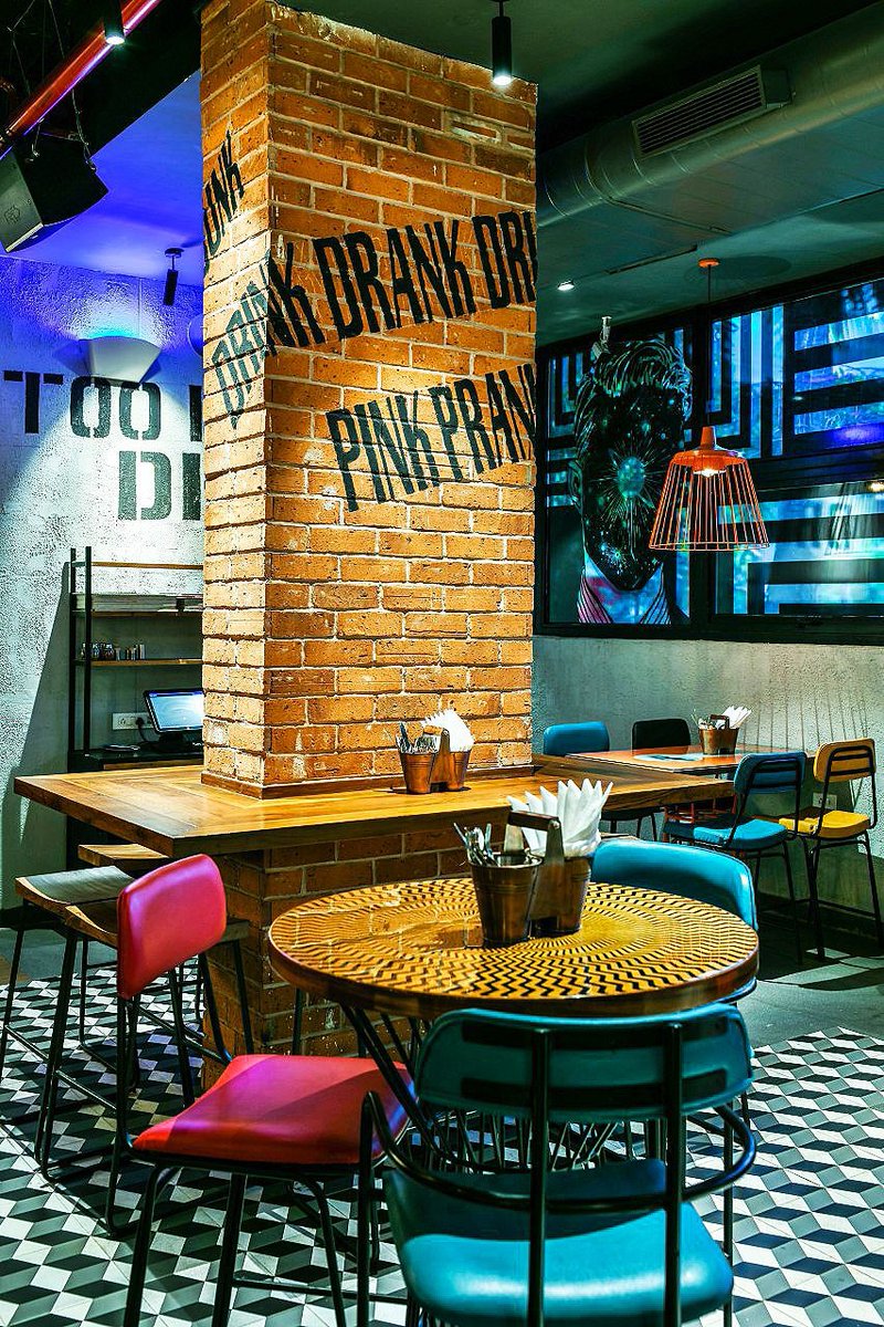 Come to this cosy and happy place, which will surely generate warmth within you with its vibrant ambiance and delicious food

#ambiance #greatambiance #photography #decor #interiors #ambience #greatambience #picoftheday #vibes #bar #lounge #TrueTrammTrunk #TooDamnDrunk #T3Powai
