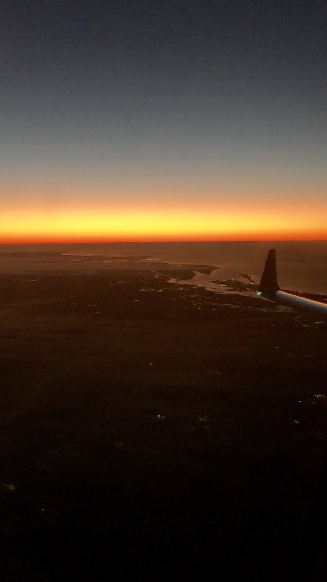 RMorris1997's tweet photo. Love an early morning #flight on @AmericanAir out of @FlyGPT @CityofGulfport #flygpt #sunrise #view https://t.co/wxx1MKiyjl