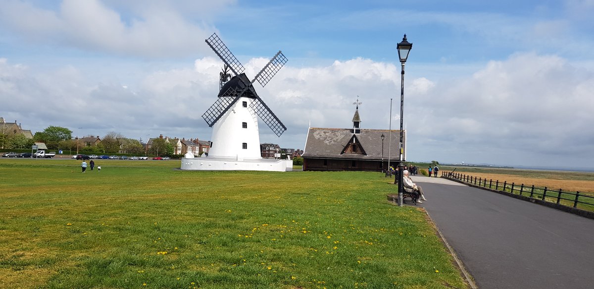 Take a look at the fantastic events happening in Lytham and the surrounding areas this year 😀

lythamlifeandstyle.co.uk/events-lytham-…

Book your stay at Eastham Hall by visiting our website:
easthamhall.co.uk/bookings
