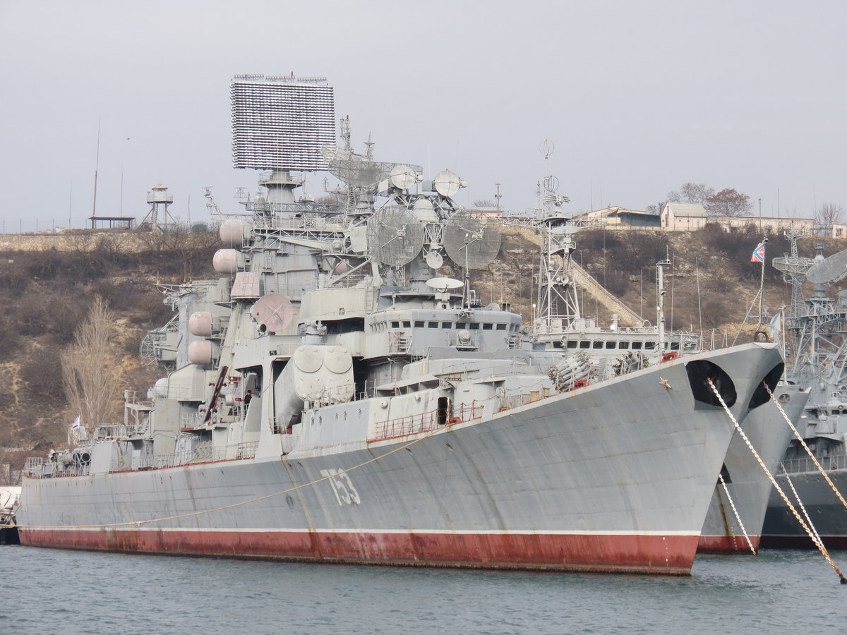 高町露化 ロシア海軍情報管理複合体 昨日 年1月27日 の大型対潜艦ケルチ セヴァストーポリ港 未だロシア海軍旗は降ろされていないか