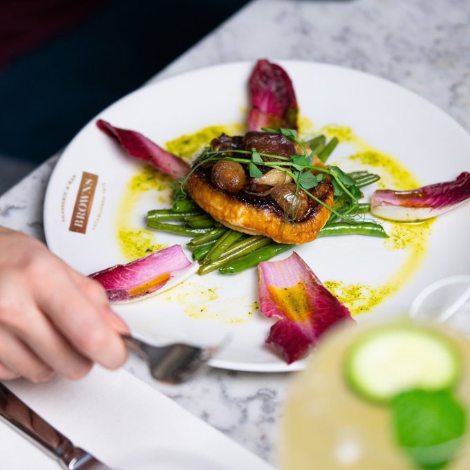 Picture perfect plates that taste just as good as they look. With <a href="/veganuary/">Veganuary</a> eganuary drawing to close, make the most out of our vegan and vegetarian dishes like the Onion &amp; Armagnac Tatin. 🌱 ⠀
⠀
Remember - sign up to our app to receive 25% off food!⠀
#veganuary #plantbased