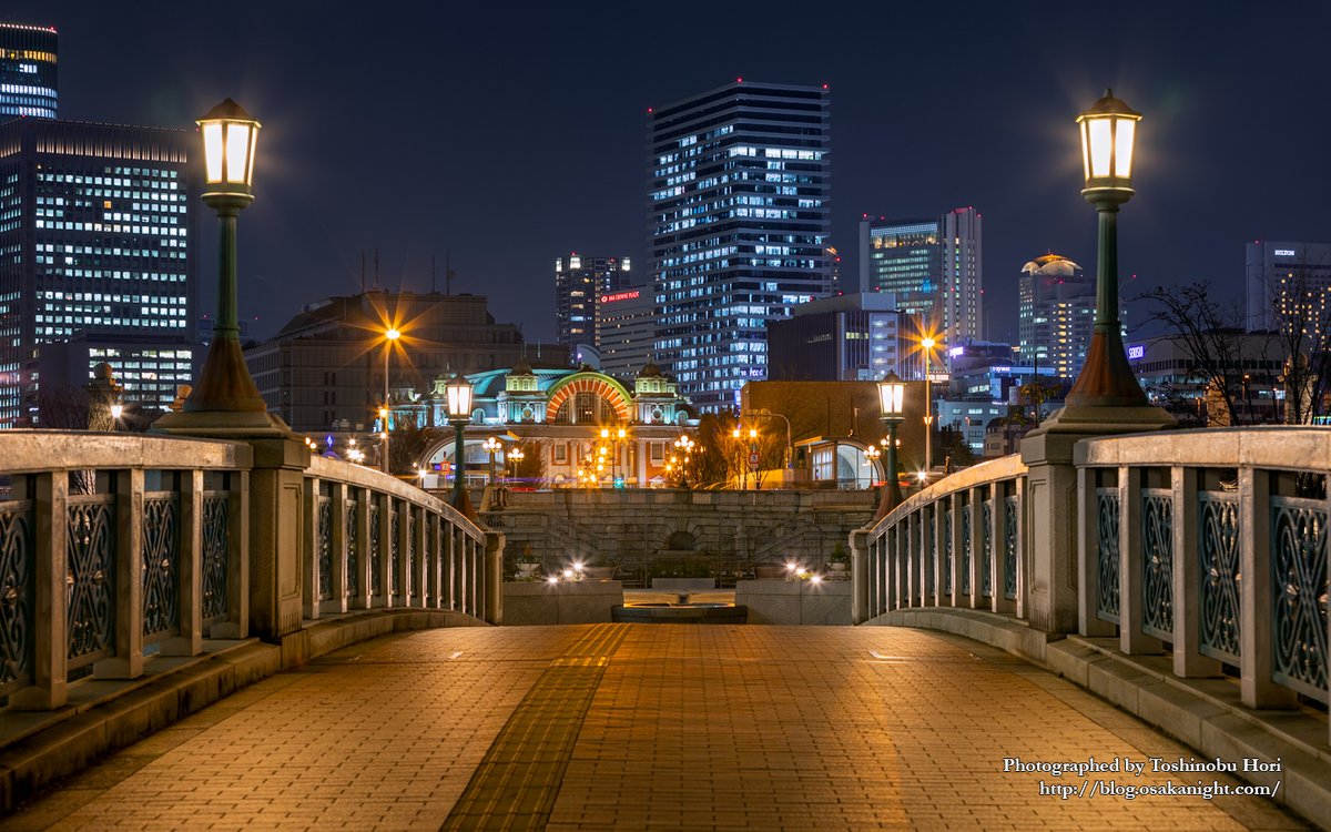 ট ইট র 堀寿伸 Toshi 大阪夜景 東京夜景 好評発売中 中之島公園 バラ園橋の夜景 正面にはライトアップされた大阪市中央公会堂 こんな 大阪の街並みをもっと知ってほしい