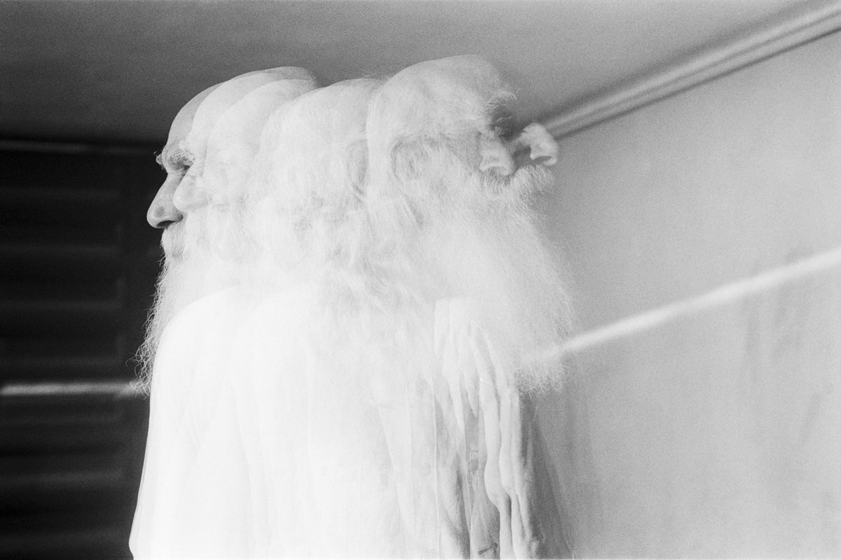 RRBPhotobooks's tweet image. RRB EDITIONS

@AmakMahmoodian - Untitled, from Zanjir

7.5x11" pigment print on 12x12" archival paper

Limited Edition of 100

Signed, numbered and dated to verso

£100

until 22nd March 2020

rrb.click/Edition

#photography #affordableprint #rrbedition