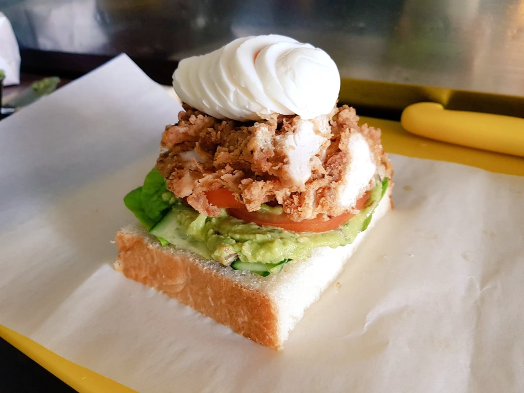 shokupanmenu's tweet photo. Chef is free-styling today.
Pollo Eggtor Salamanca. Totally delicious. #ubereats #birminghamuk #Lunchtime #eatme #independentbham @PodcastBread https://t.co/dxzPU8FGai