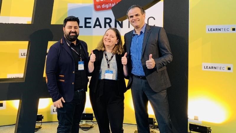 HemsleyFraser's tweet photo. Our German team are exploring the latest learning trends at @learntec_news today.
#learntec2020 #digitalebildung #digitallearning #blendedlearning #bereadyfortomorrow https://t.co/R2Ncl0AQdp