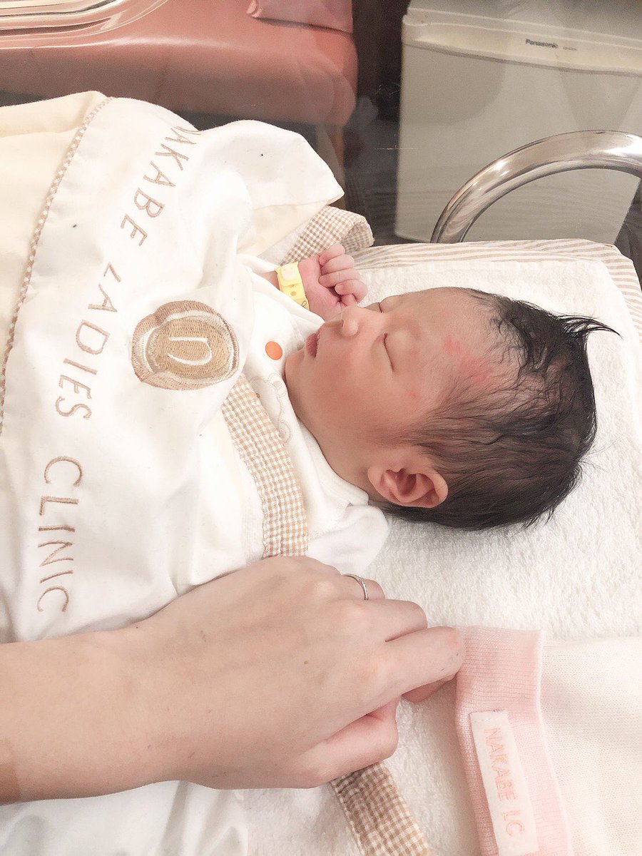 Kake0707s's tweet photo. 2020.1.27.
am 11:59
2840㌘
元気な女の子が産まれました✨

名前は　笑空　「えそらちゃん」 https://t.co/Z23ESOwDgj