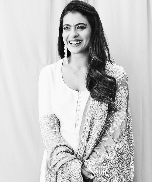 xxKajolFeverxx tweet picture