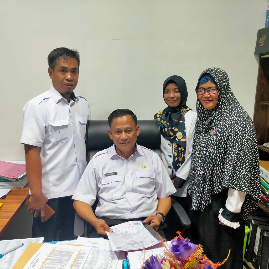 WSukaisih's tweet photo. @KGtkhnk35 @jokowi @nadiemfans @PB_PGRI 
Alhamdulillah, kadis MUSIBANYUASIN, mendukung kegiatan positif GTKHNK 35 +. 
Kepres kepres yeeesss 💪💪. https://t.co/Ql0j2HqZet