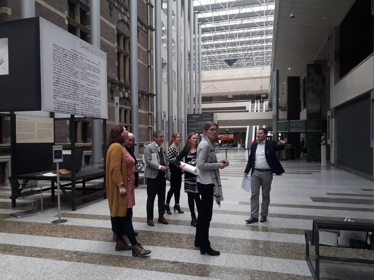 Laatste details bespreken voordat we onze 25 meter lange petitie voor vereenvoudiging #Wvggz aan Kamerleden presenteren!