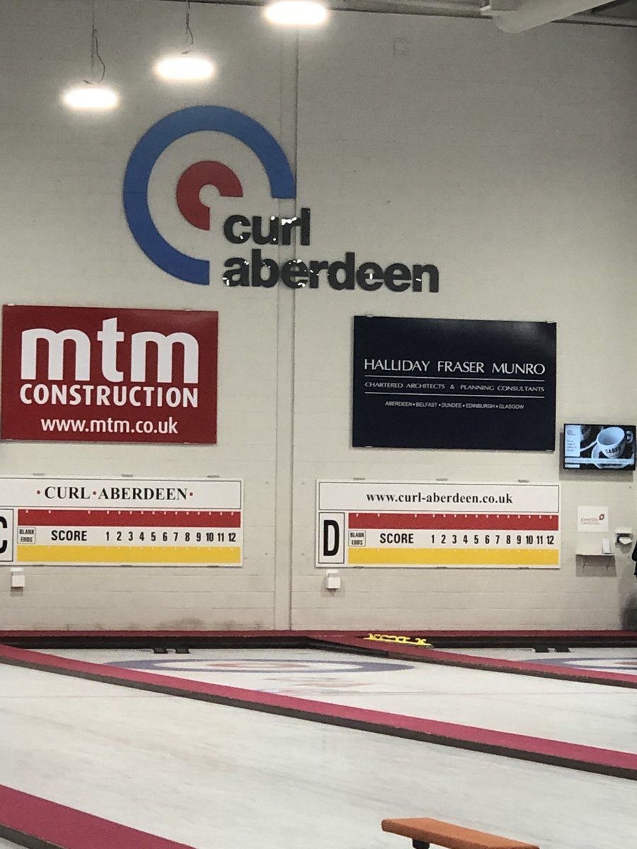 mcsharky1's tweet photo. A day out in Aberdeen ! #curlaberdeen #curling #dayout #biglearningcurve https://t.co/s2Zs7chY1x