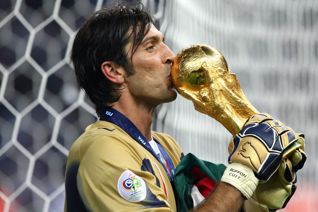 Happy birthday Gianluigi Buffon(born 28.1.1978)   