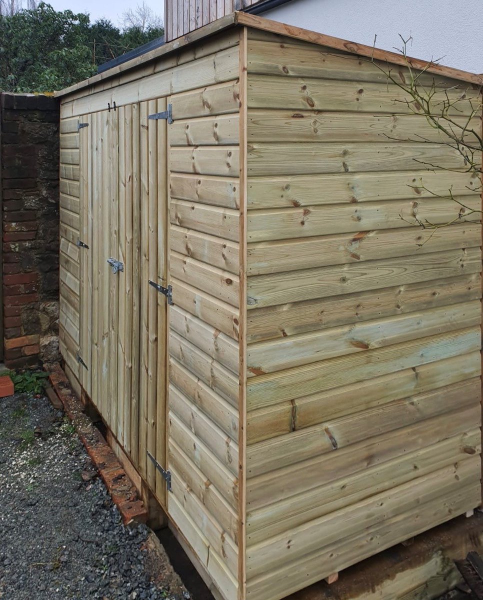 headsheddie's tweet photo. This one was installed in Sevenoaks it's a bespoke 9ft x 4ft Bicycle Shed.  It's a pent roof design and has double doors for easy access #theshedfactorykent 01732 823455 https://t.co/xUWDcAUxLx