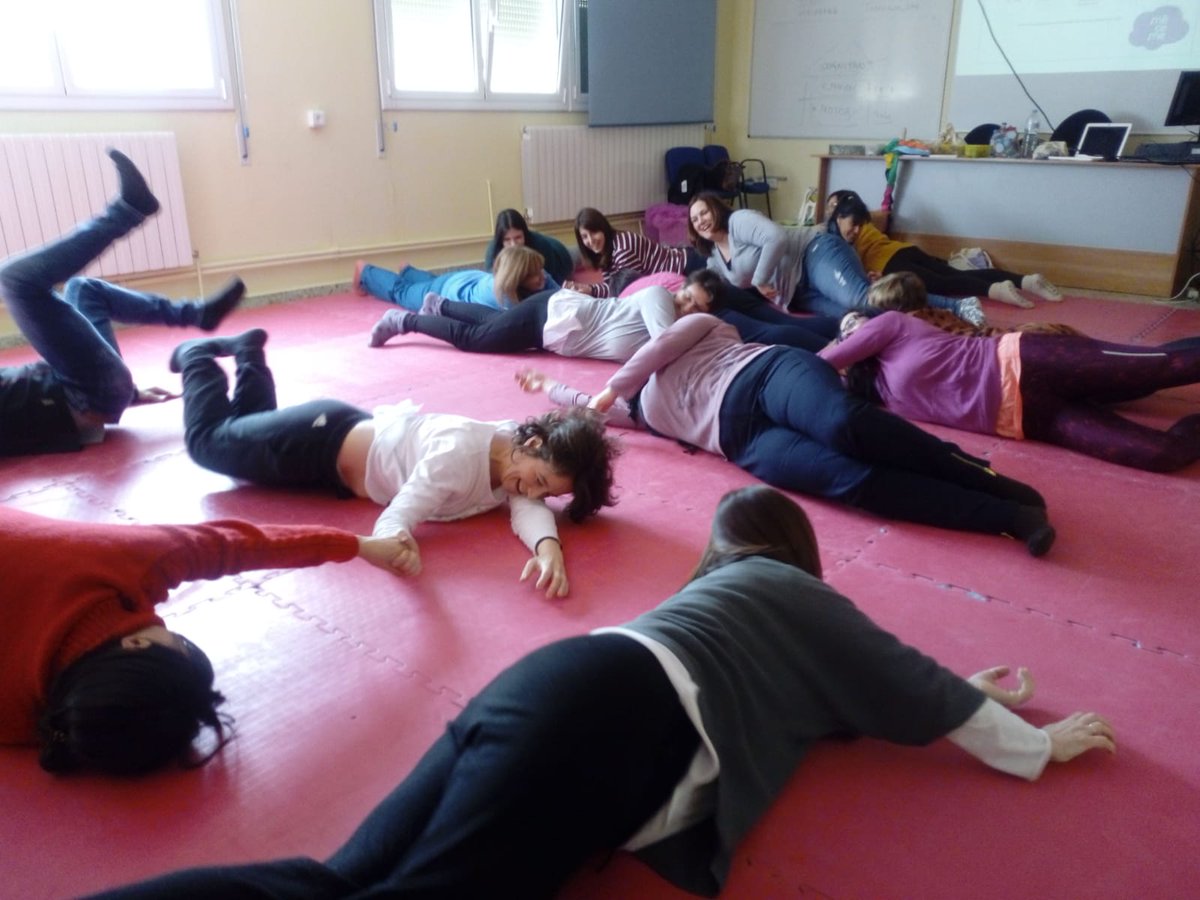 MecemeTeruel's tweet photo. Algunos momentos en Jornada de Educación Infantil de 0 a 3 años. Impartiendo talleres de Estimulación Temprana con música! en Utrillas https://t.co/5wYBqWcril