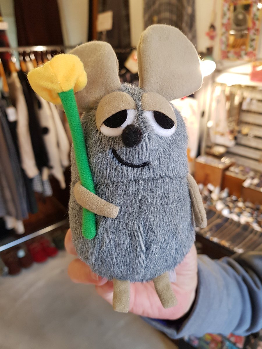 Mister_Chang_'s tweet image. In Kyoto with my family. Got this for my girlfriend. An actual and real girl. Not xianghua.