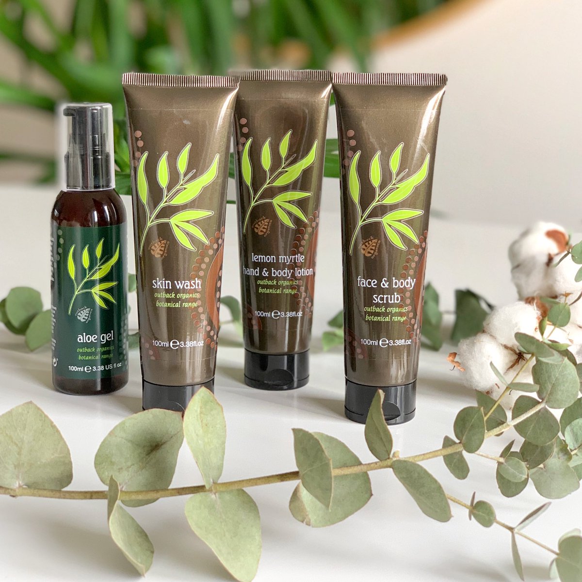 sarahfw40's tweet photo. AD | Make the switch to ethical skincare in 2020 with @OutbackOrganics 🌿 
https://t.co/0hzYL2GRwE
#crueltyfree #vegan #skincare #cfbloggers #bbloggers https://t.co/U8fd6R6VrE