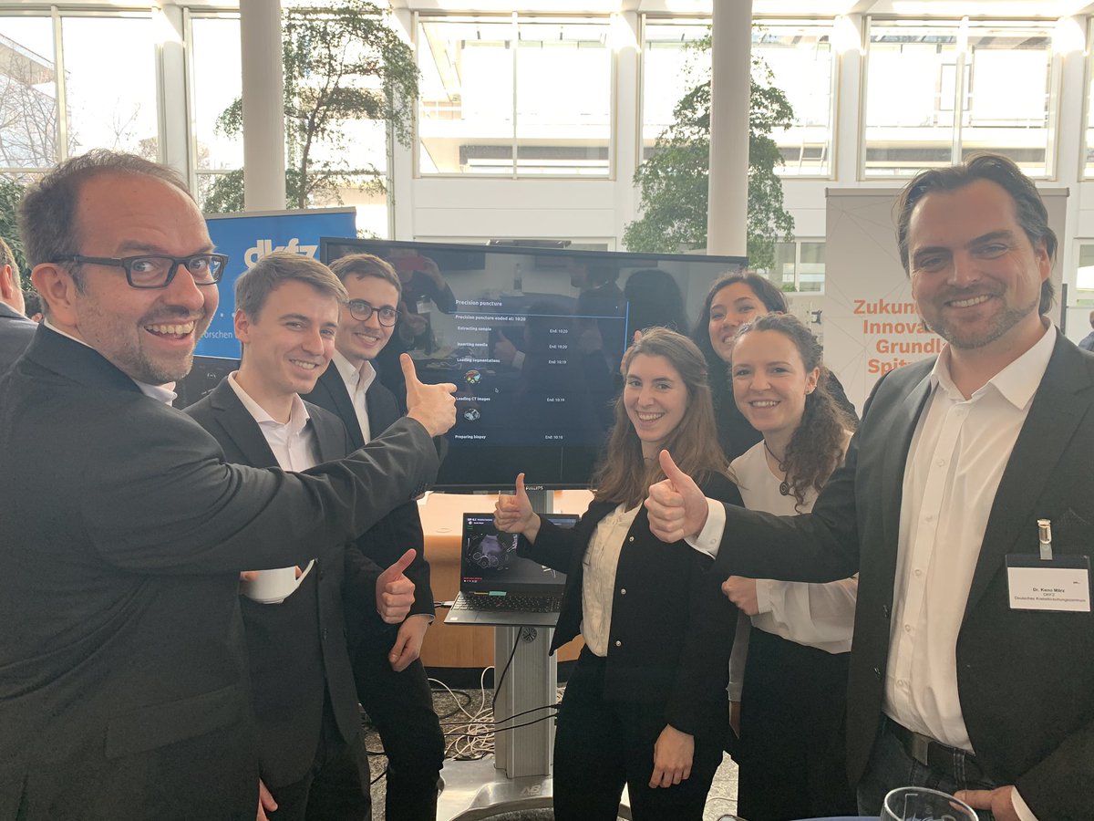 Well done, team #CAMI and <a href="/mic_dkfz/">MIC at DKFZ</a>! Live demos are simply the best way to show that solutions REALLY work ;). Live impressions from our OP 4.1 final presentation to the @BMWi_Bund. <a href="/SchererJonas/">Jonas S.</a> @dianamf1912 <a href="/keno_maerz/">Keno März</a> <a href="/HellenaHempe/">Hellena Hempe</a> <a href="/Alfred_M_Franz/">Alfred Franz</a> #cami_news