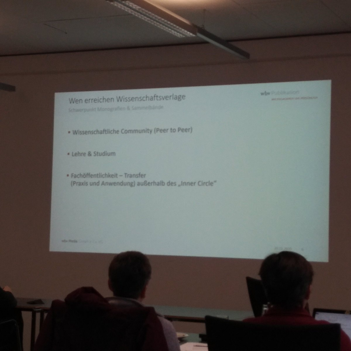 v_i_o_l_a's tweet photo. verlage sind nicht nur in der wissenschaftlichen (forschungs-)community unterwegs, sondern auch in lehre und forschung und in der fachöffentlichkeit. #enableoa https://t.co/HIjrnRxbnU