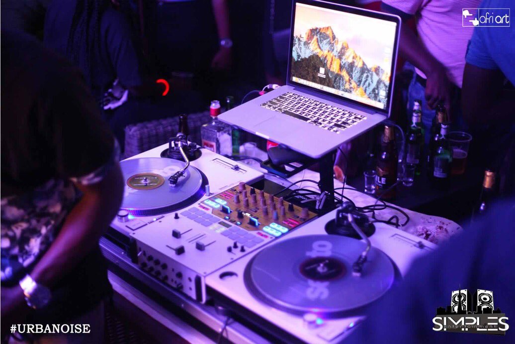 Simples__Ent's tweet photo. Looking for your wedding DJ? You have found the best option. Get in touch with us for more information about making your wedding playlist memorable. #SimplesEnt https://t.co/kQjco2VS64