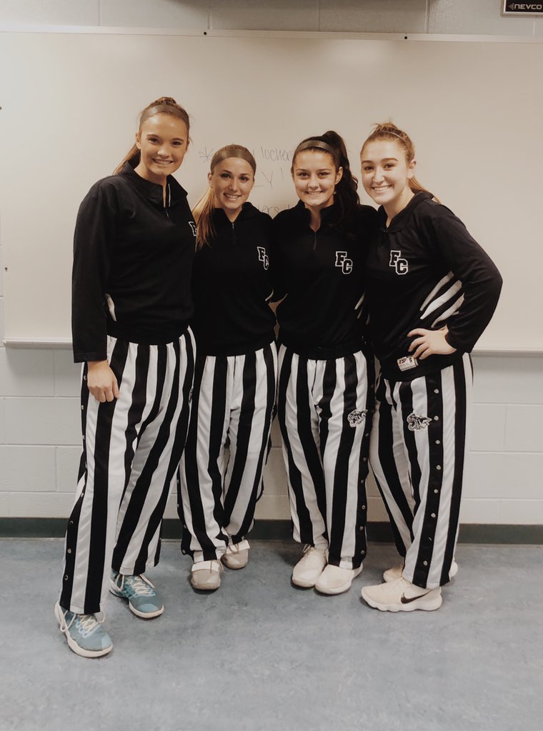 FranklinCoGBB's tweet photo. come out and support your SENIORS tonight as they play their last home game! JV @ 6! SENIOR NIGHT to follow🏀💙 https://t.co/K9KvUqzh0h