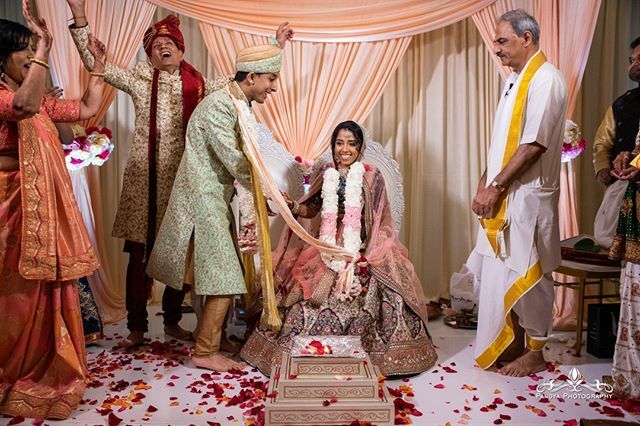 PandyaPhoto's tweet photo. You were soooooo close, but ya you lost that one 😀⁠
⁠
⁠
#pandyaphotography #shotbyabhi #indianweddingphotographer #weddingphotographer #photographer #indianwedding #southasianwedding #maharani #nikon #followme #njphotographer #picoftheday #photooftheday #weddingideas #we… https://t.co/gBIZV7lhj3
