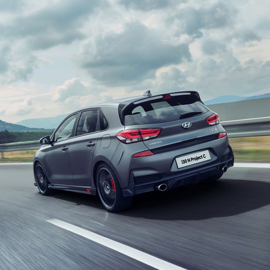 ZonautoSur's tweet photo. Puro deseo de adrenalina bajo tus pies 😎 #i30NProjectC https://t.co/TKCeu5d2bD