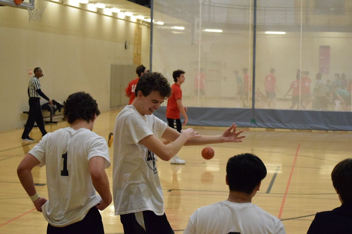 PT keeps their undefeated season alive with an easy 15 point win last night over the holy rollers🥱 Now onto TGT week😴 #isslerdiditforkobe