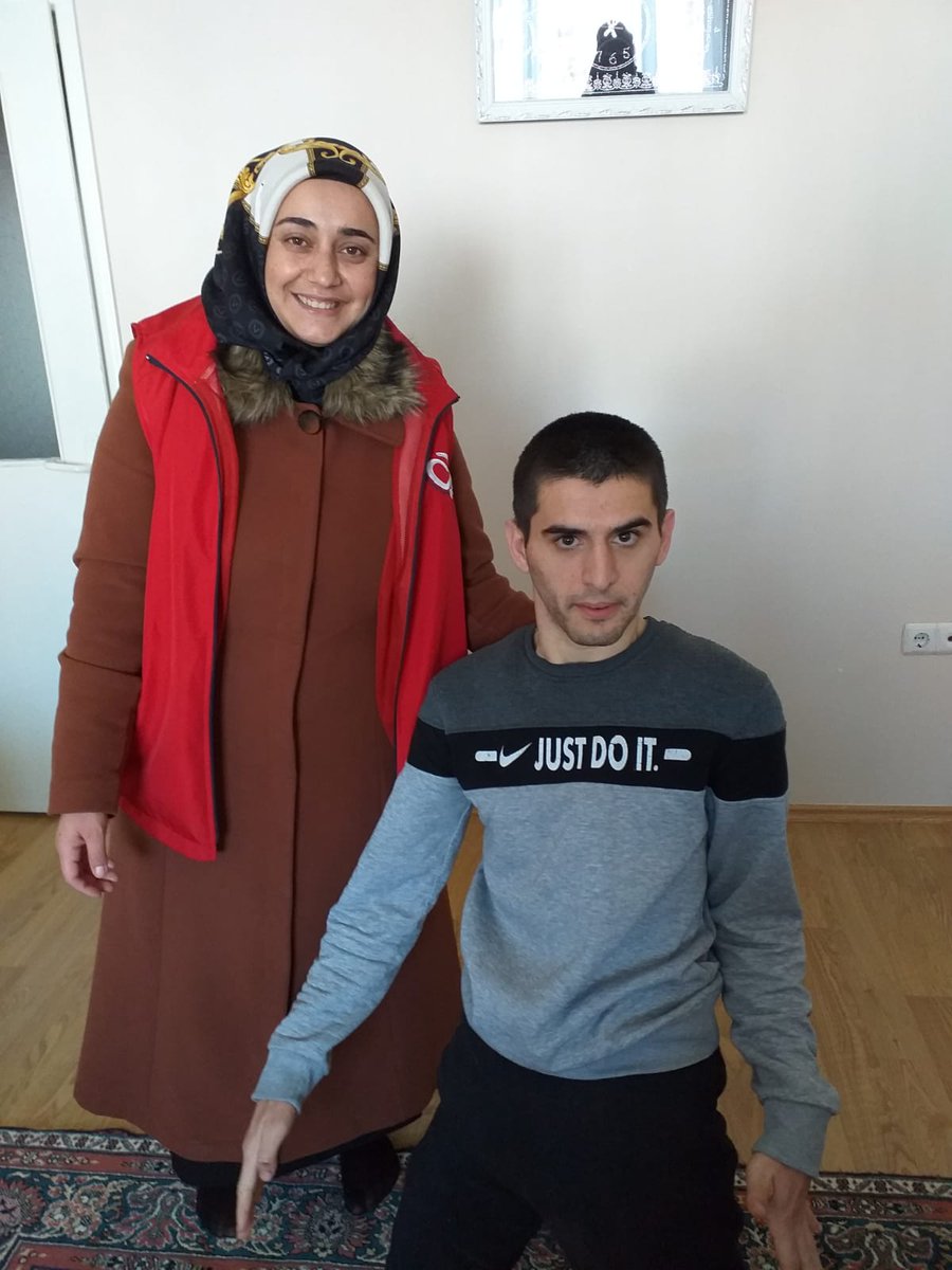 Bingöl Valiliği 2023 Vizyonu çerçevesinde, ASDEP kapsamında çalışan personelerimiz''Çalmadığımız Kapı Girmedigimiz Ev Kalmayacak'' sloganıyla  iki hafta içerisinde 285 hane ziyaretti gerçekleştirildi.
<a href="/ailevecalisma/">Cshabakanligi</a> 
<a href="/ZehraZumrutS/">Zehra Zümrüt Selçuk</a> 
<a href="/bingolvaliligi/">T.C. Bingöl Valiliği</a> 
<a href="/MehmeteminCaka1/">Mehmet Emin ÇAKAN</a> 
<a href="/2023Bingol/">2023 Bingöl Vizyonu</a>