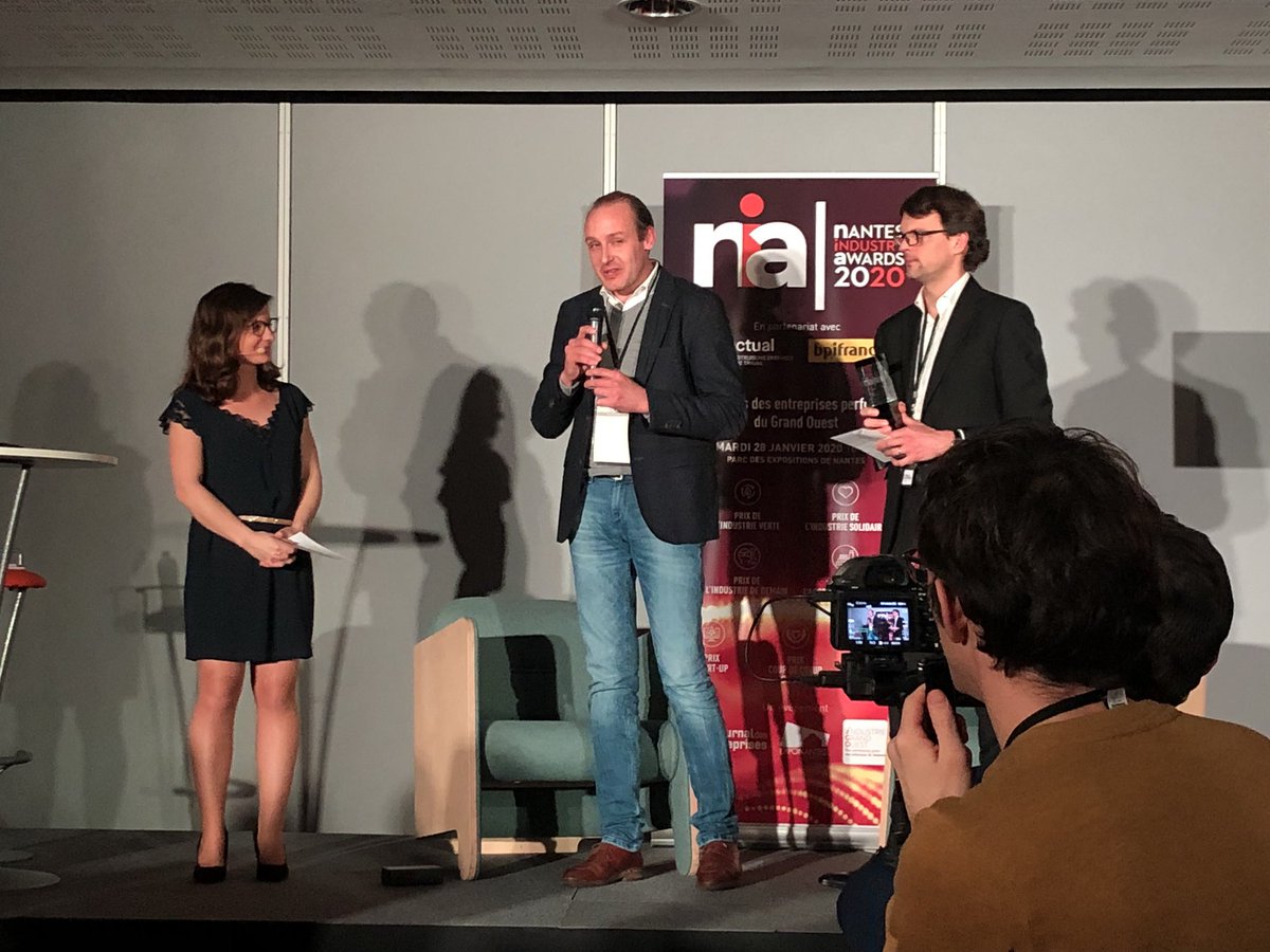 IndustrieNantes's tweet photo. Grand Prix 2️⃣0️⃣2️⃣0️⃣ les Vendéens de @hgct_europe sont les industriels de l’année grâce à leur ciment « décarboné » ! Ils incarnent une décennie pleine de promesses et de renouveau pour le secteur industriel. 
#industriedurable #IGO2020 https://t.co/miJgQLE0qg