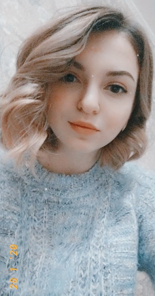 kzelenetska's tweet photo. Підстриглась під каре, коли з'явився хлопець, а не навпаки😅

System error🙆🏼‍♀️ https://t.co/Hh7tpl1WMR