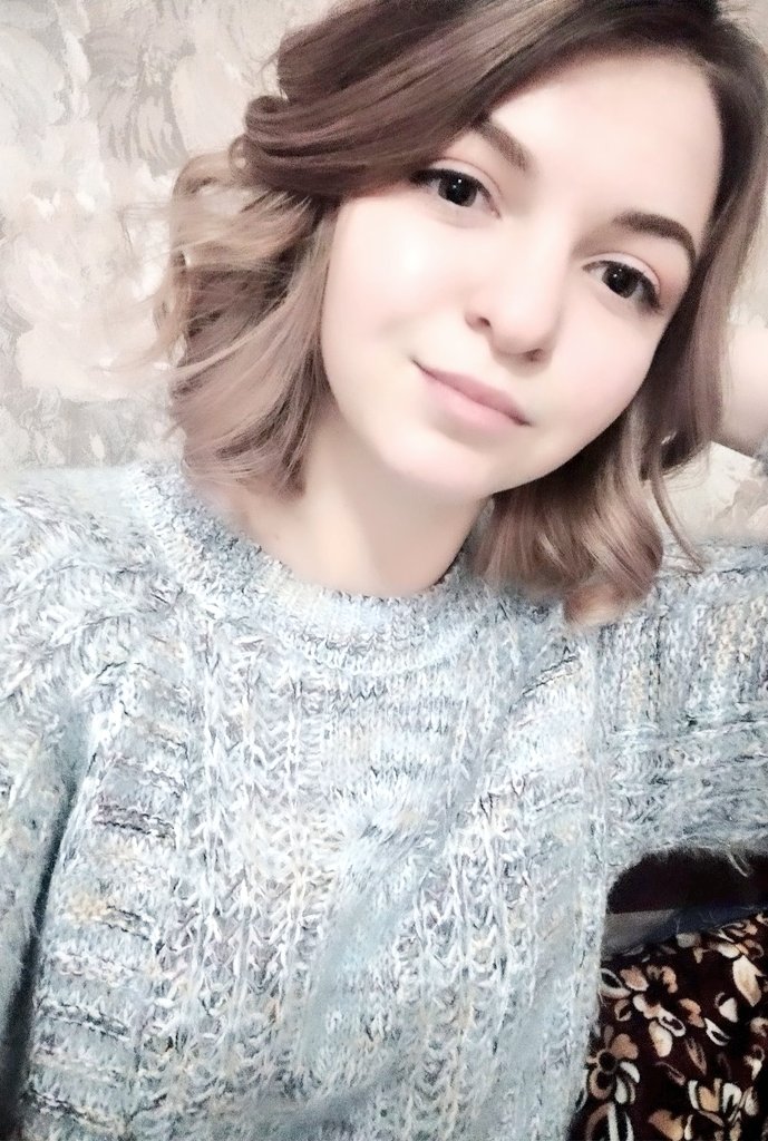 kzelenetska's tweet photo. Підстриглась під каре, коли з'явився хлопець, а не навпаки😅

System error🙆🏼‍♀️ https://t.co/Hh7tpl1WMR