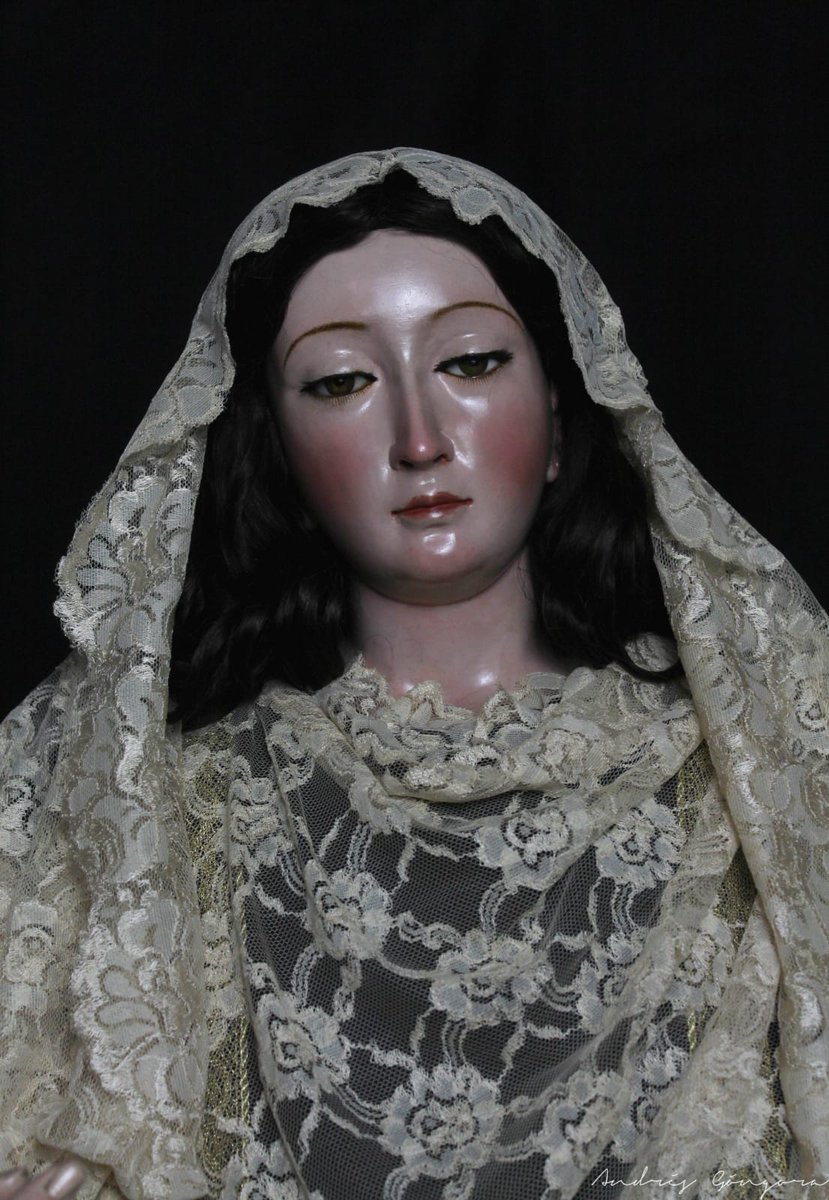 VCarmenCamas's tweet photo. Reportaje vestida de mantilla https://t.co/fa9lm0rDh0