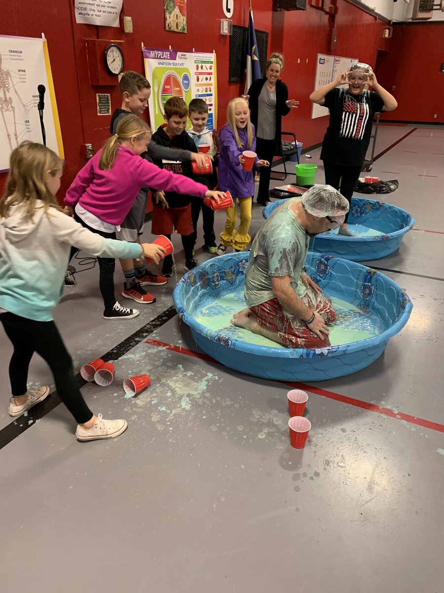 SnodgrassElla's tweet photo. What great examples of leadership at LES today in being “slimed” to celebrate a challenge met! #LISDFutureFocus https://t.co/SESUNizqb7