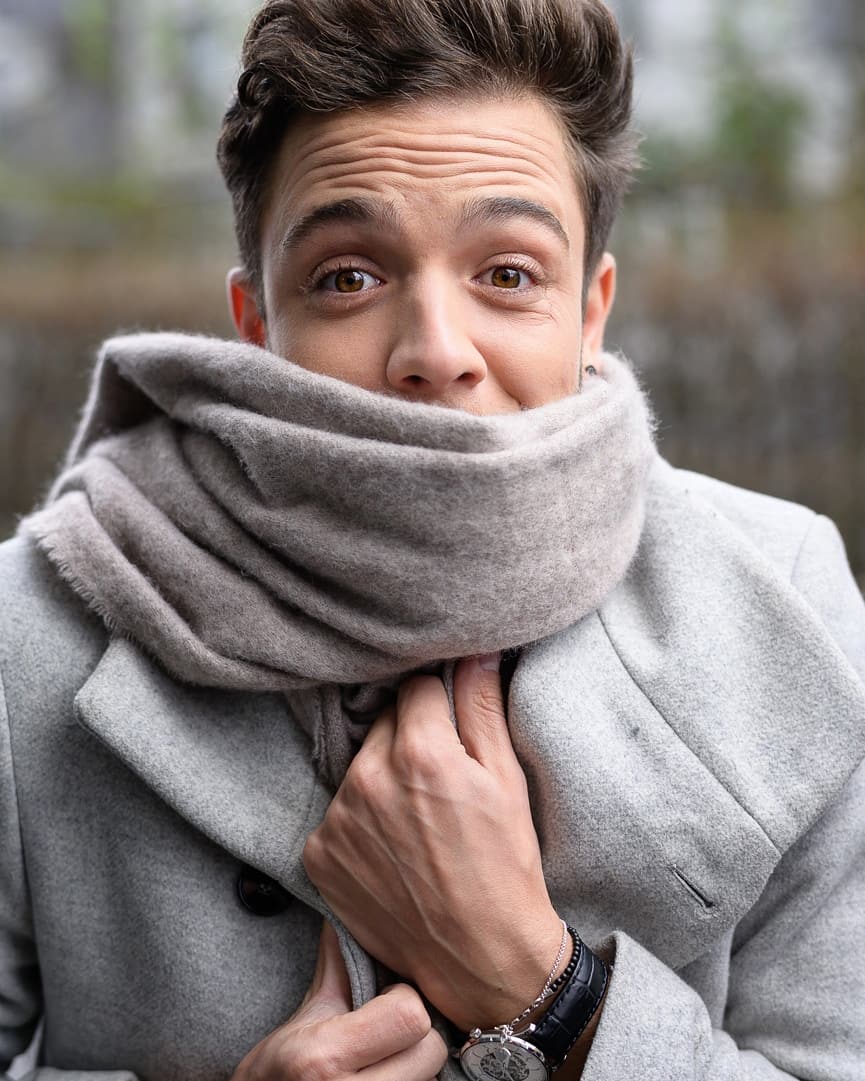 haenni__luca's tweet photo. Hey Züriiii🔥oder 🍃🌬️het mi aso fasch weg gluftet hüt. Ich wünsche euch allen einen schönen Abend🤗Back in Zurich guys cheers #zurich #work #new #project #fun https://t.co/f2mFSgKST1
