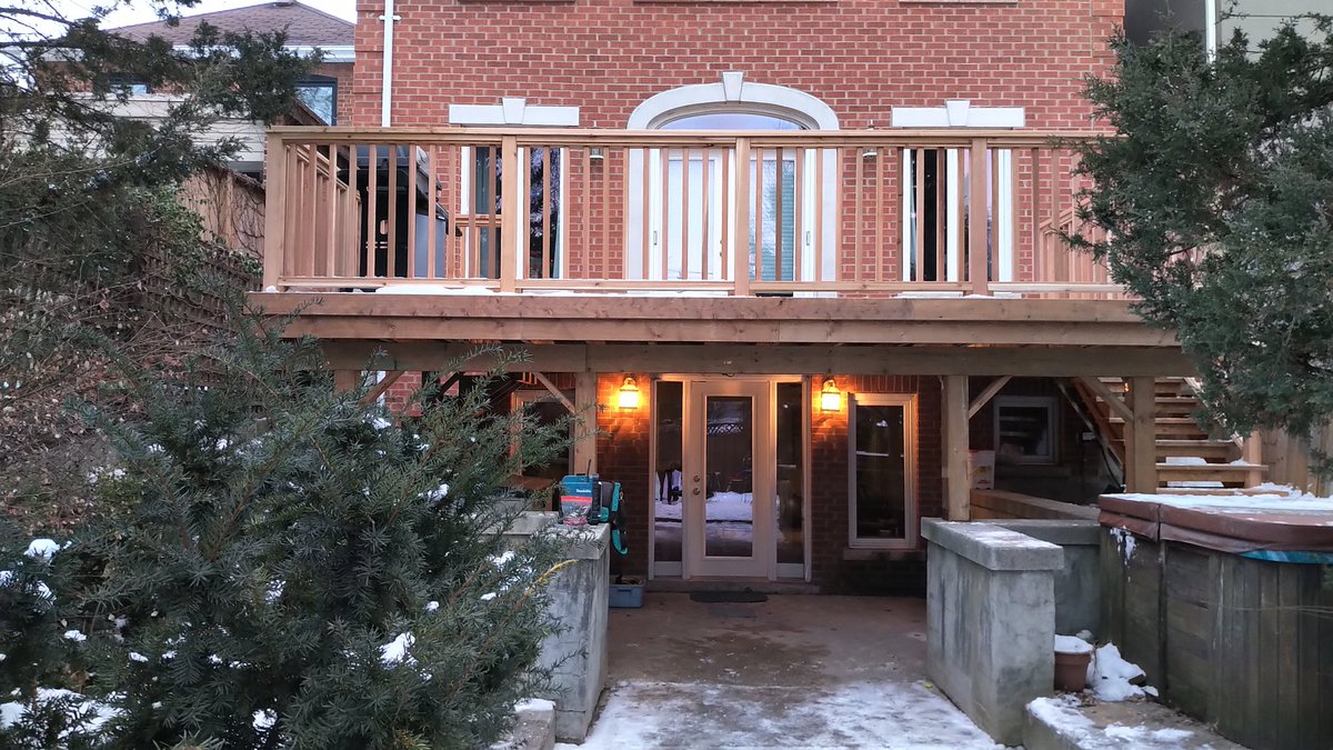 justdeckitdotca's tweet photo. Winter Decking!  Toronto Leaside January 2020.  #torontodecks#deckstoronto#northhumberlanddecks https://t.co/J4l3CBa0sm